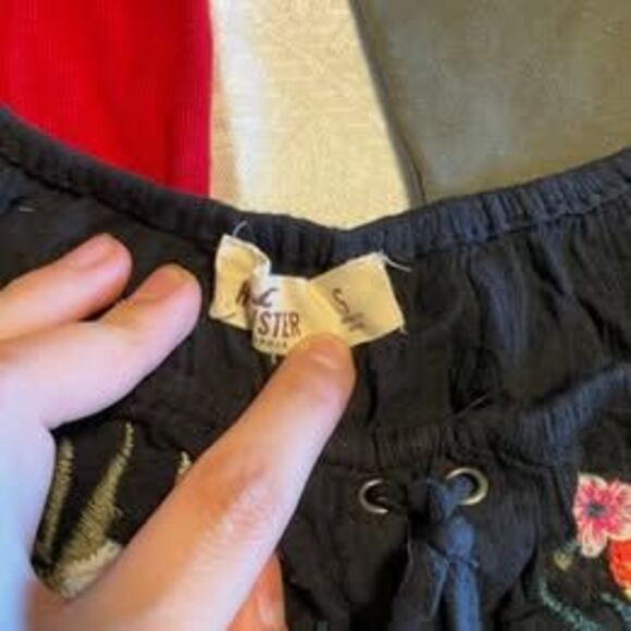 bundle lot for 3 women's cropped t-shirt tops - Picture 3 of 7